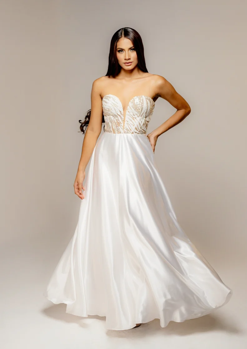 Vestido Rotondo blanco en seda y chantilly