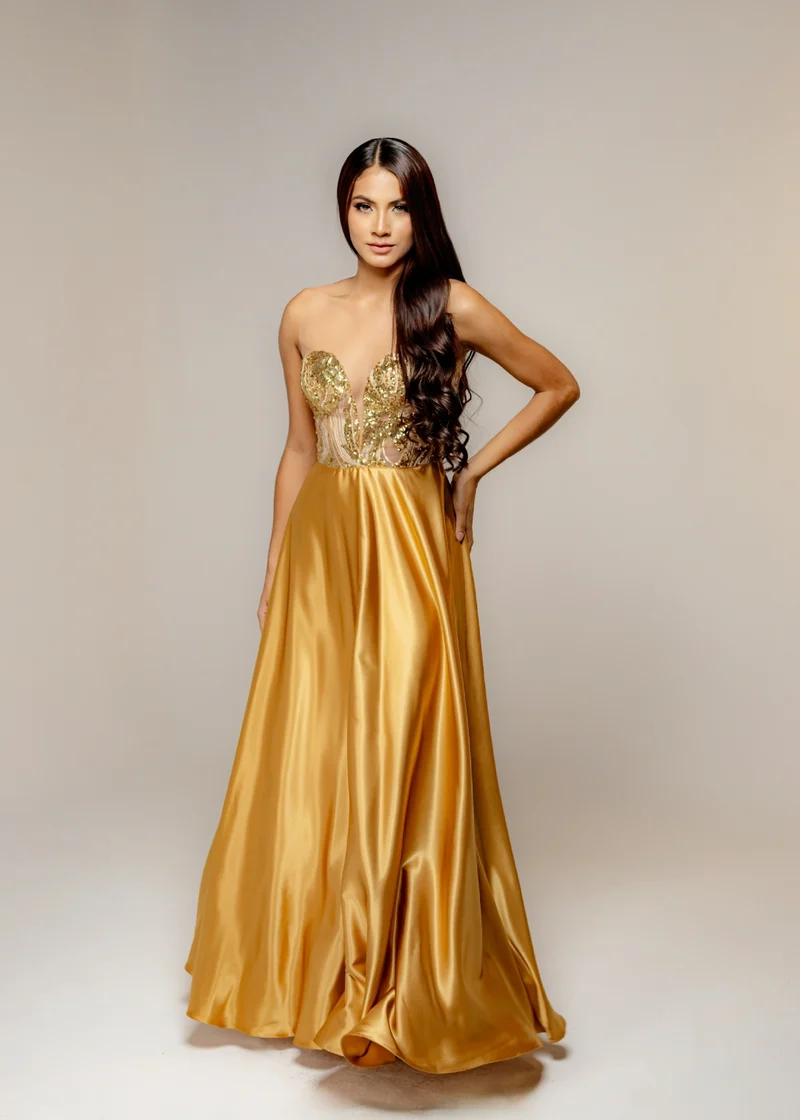 Vestido Rotondo Dorado en seda y chantilly