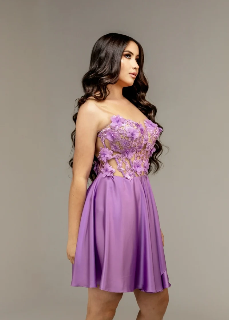 Vestido lila corto seda bordado