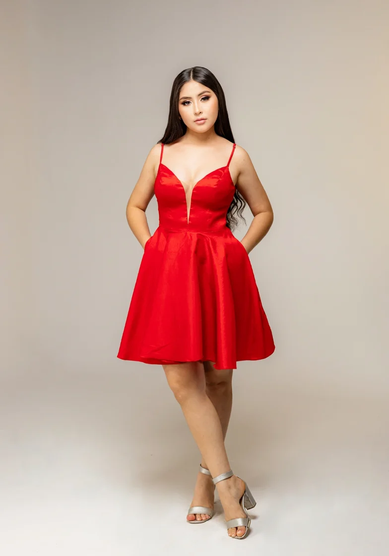 Vestido rojo corto Triangulo profundo