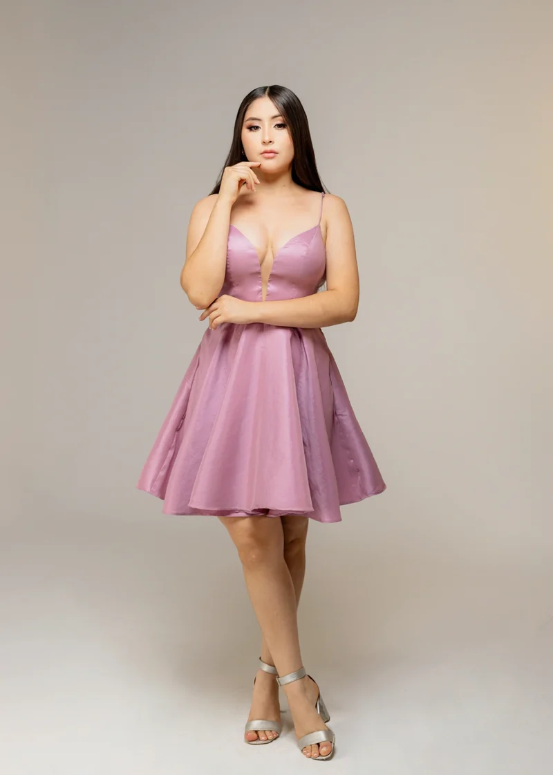 Vestido corto malva Triangulo profundo